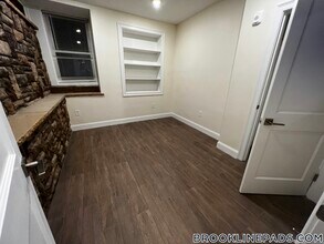 1616 Beacon St in Brookline, MA - Building Photo - Building Photo