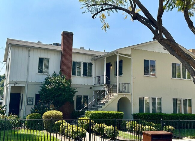 8250 Norton Ave