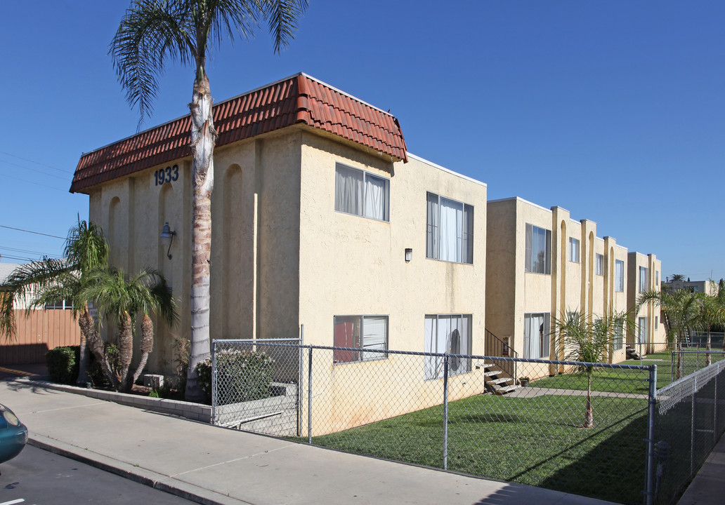 1933 L Ave in National City, CA - Foto de edificio