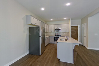11671 Woodland Lake Rd in Mc Calla, AL - Foto de edificio - Building Photo