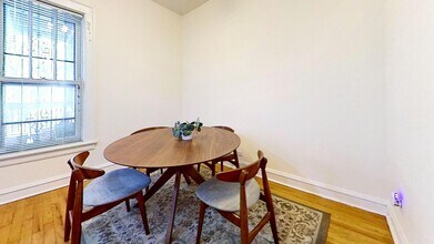 1902 W Berteau Ave in Chicago, IL - Building Photo - Building Photo