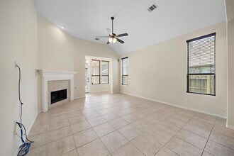 614 Dunlavy Ln in League City, TX - Building Photo - Building Photo