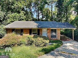 502 Fairlane Cir NW in Atlanta, GA - Building Photo