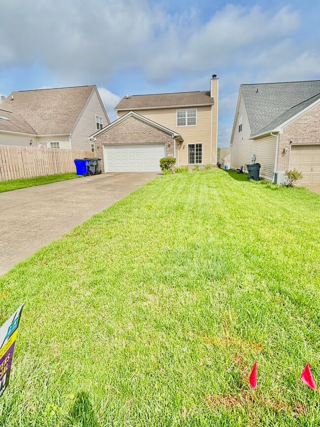 184 Acorn Falls Dr in Lexington, KY - Building Photo - Building Photo