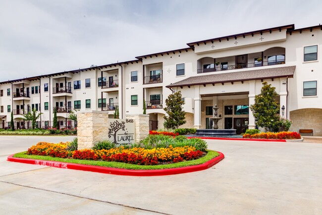 Laurel at Vintage Park Apartments in Tomball, TX - Foto de edificio - Building Photo