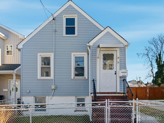 14 John St in Carteret, NJ - Building Photo - Building Photo