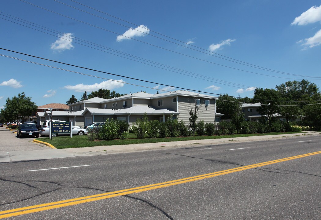 Bass Lake Court Townhomes in Crystal, MN - Building Photo