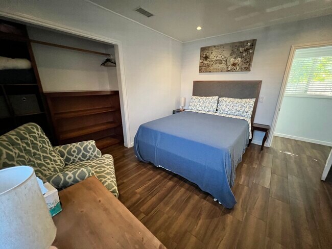 10725 Westminster Ave, Unit Back house in Los Angeles, CA - Building Photo - Building Photo