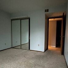 1618 S 115th Ct, Unit 104 in West Allis, WI - Building Photo - Building Photo