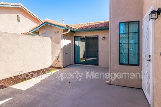 1082 Morning Mist Ct in Hemet, CA - Building Photo - Building Photo