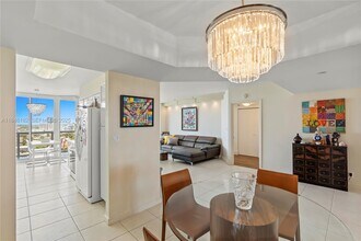 3598 Yacht Club Dr in Aventura, FL - Building Photo - Building Photo