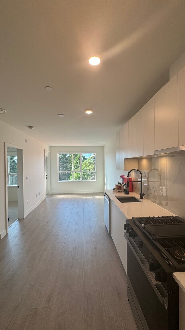 13238 105 Av in Surrey, BC - Building Photo - Building Photo