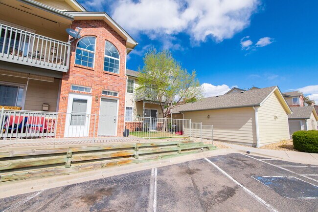 719 Canyon Dr in Castle Rock, CO - Building Photo - Building Photo