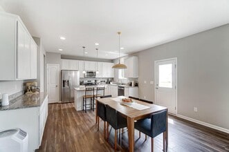 6407 Low Tide Wy in Westerville, OH - Building Photo - Building Photo