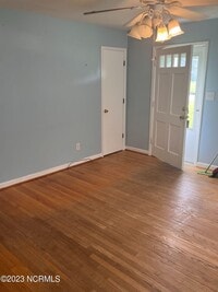 607 Dennis Rd photo'