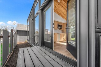 11446 NE Morris St in Portland, OR - Building Photo - Building Photo