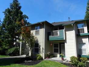 Commons at Dawson Creek Apartments in Hillsboro, OR - Building Photo - Building Photo