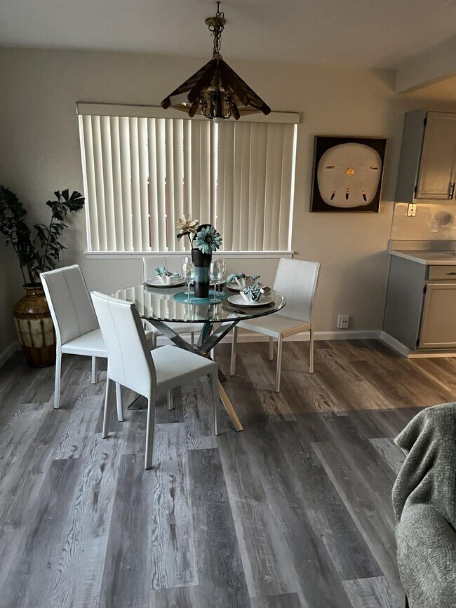 36563 Beutke Dr in Newark, CA - Building Photo - Building Photo