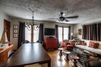 1421 Cortlandt St photo'