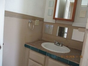 2215 Simpson Ave in Aberdeen, WA - Building Photo - Building Photo