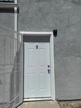 38457 10th Pl E in Palmdale, CA - Foto de edificio - Building Photo