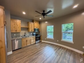 421 E 4th St in Chico, CA - Building Photo - Building Photo