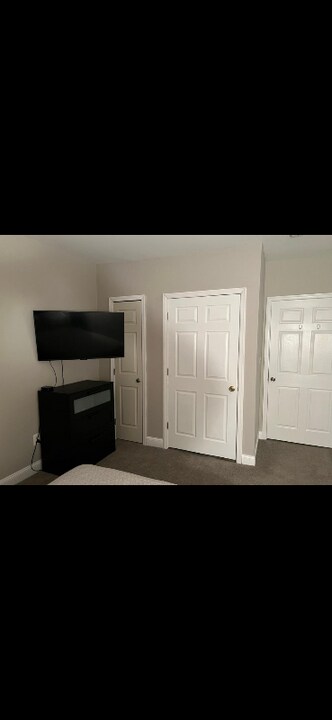 43 E Cross St in Baltimore, MD - Building Photo