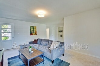 1684 California St in Mountain View, CA - Building Photo - Building Photo