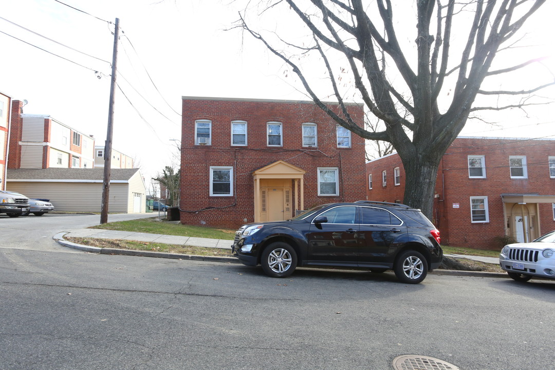 3204 28th St SE in Washington, DC - Building Photo