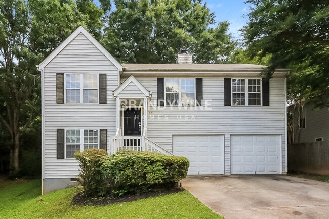 property at 631 Waynes Ct SE
