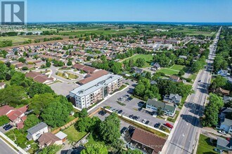 3998 Victoria Ave in Lincoln, ON - Building Photo - Building Photo