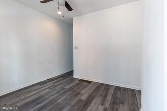 2695 Collins St in Philadelphia, PA - Building Photo - Building Photo