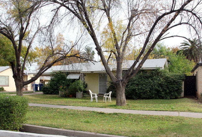 1211 S Ash Ave in Tempe, AZ - Foto de edificio - Building Photo