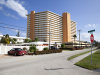 Tiara East in Deerfield Beach, FL - Building Photo - Building Photo