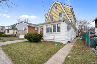 14-28-28 156th St in Queens, NY - Building Photo - Building Photo