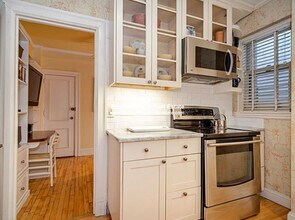 180 Commonwealth Ave, Unit 11 in Boston, MA - Building Photo - Building Photo
