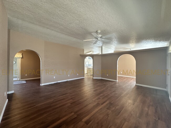 3442 S White Gold Ave in Tucson, AZ - Building Photo - Building Photo