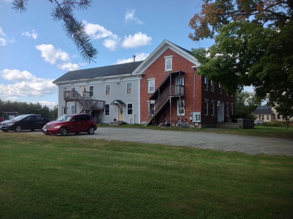 163 Bennoch Rd, Unit A in Orono, ME - Building Photo