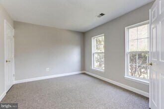 441 Leaning Oak St in Gaithersburg, MD - Building Photo - Building Photo