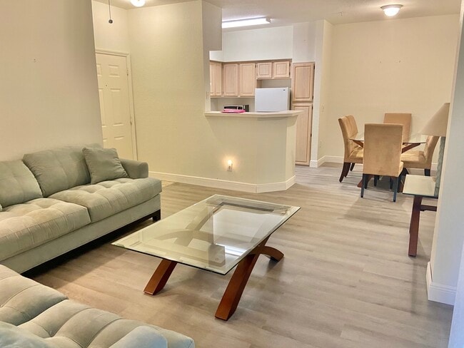 23600 Walden Center Dr, Unit 107 in Bonita Springs, FL - Building Photo - Building Photo