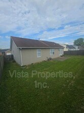 6917 Colrain Cir in Louisville, KY - Building Photo - Building Photo