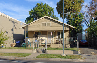 715 Dixieanne Ave in Sacramento, CA - Building Photo - Building Photo