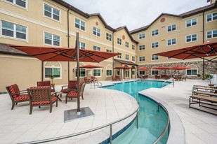 Discovery Village @ Tampa Palms Senior Living Apartments