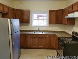 81 Ruthven St in Boston, MA - Building Photo