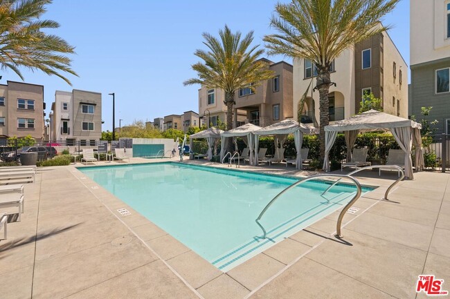 property at 549 Daniel Freeman Cir