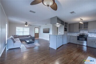 701 Horace Howard Dr in San Marcos, TX - Building Photo - Building Photo