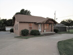 107 N 6th St in Weatherford, OK - Building Photo - Building Photo