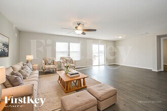 3414 Canyon Falls Dr in Green Cove Springs, FL - Foto de edificio - Building Photo