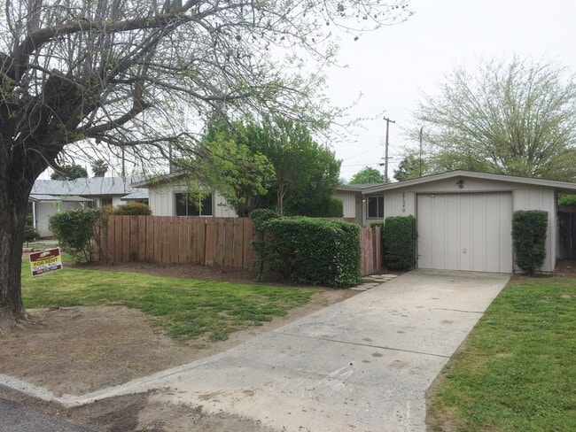 property at 27340 Avenue 13