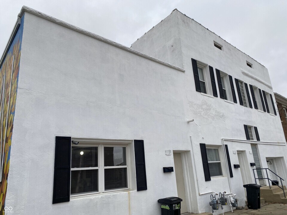 108 S Market St in Thorntown, IN - Building Photo